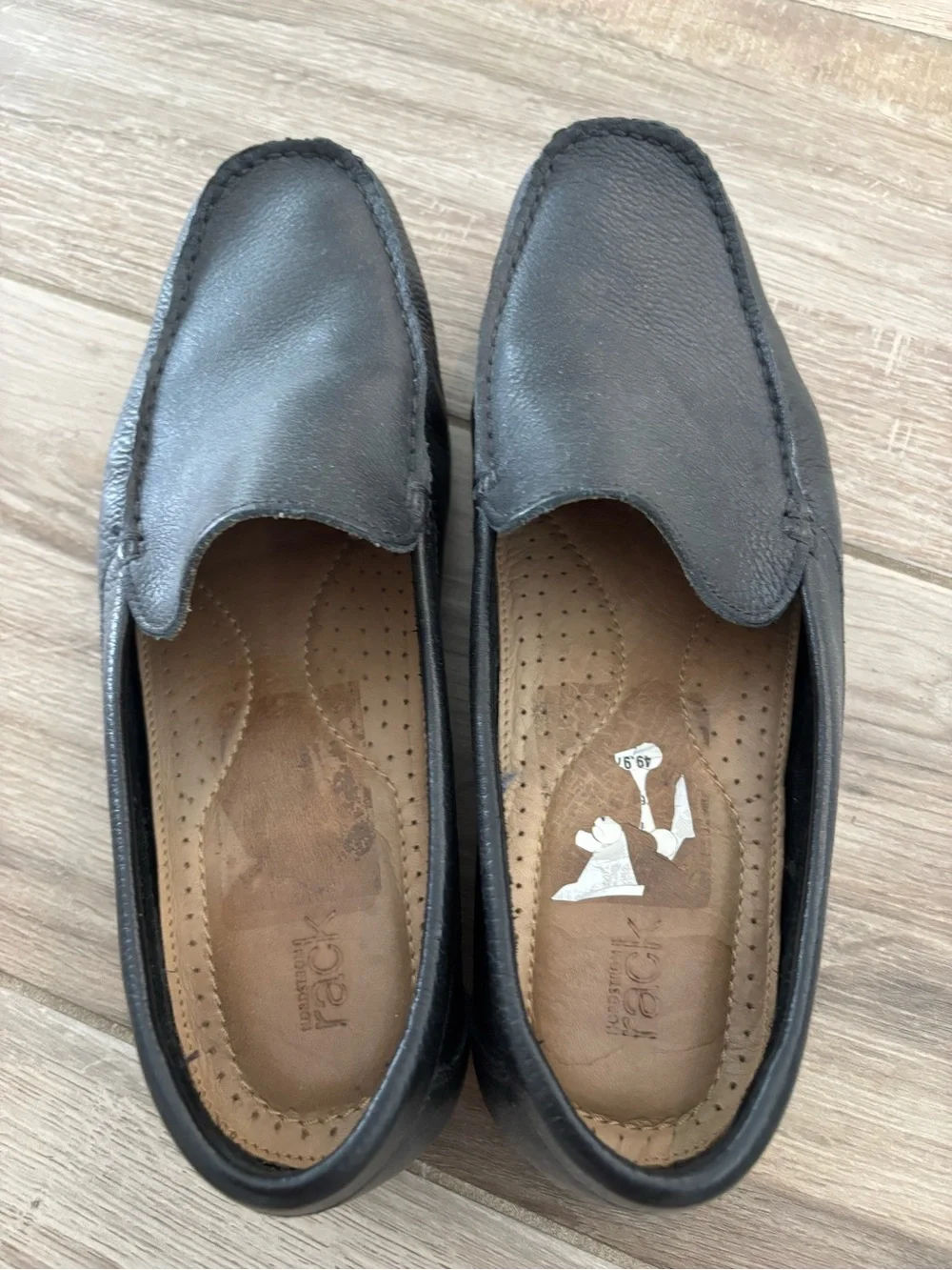Classic Men’s Black Leather Slip-On Loafers size 9
